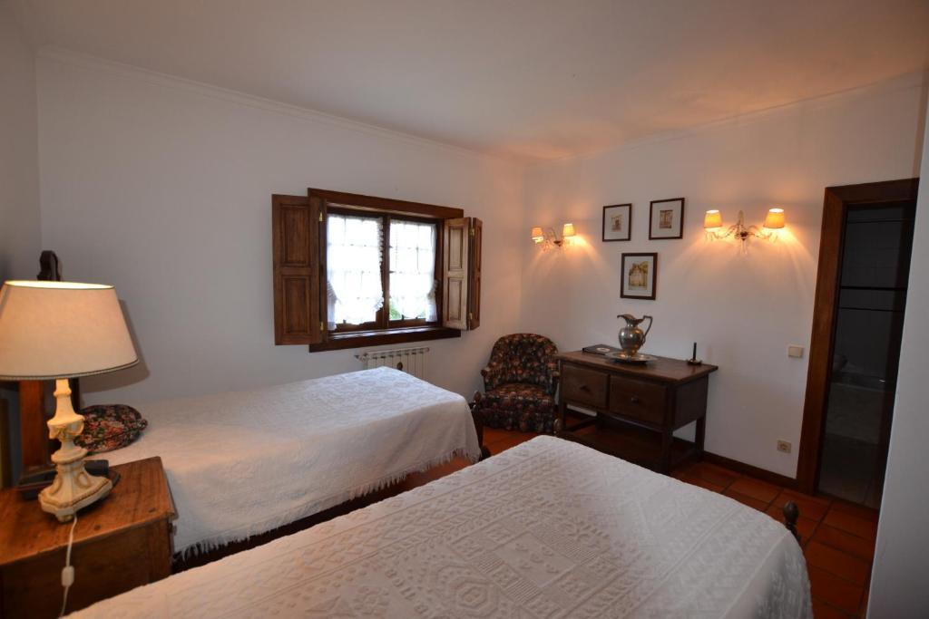 Quinta De Cima De Eiriz Guest House Guimarães Rom bilde